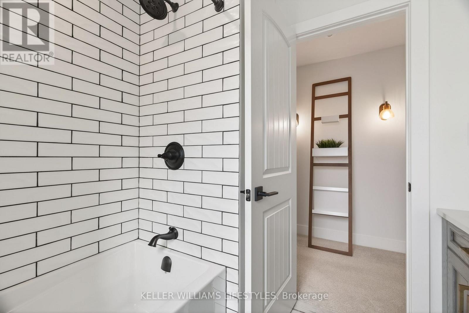 22 Delevan Street, Bluewater, Ontario  N0M 1G0 - Photo 39 - X12904170