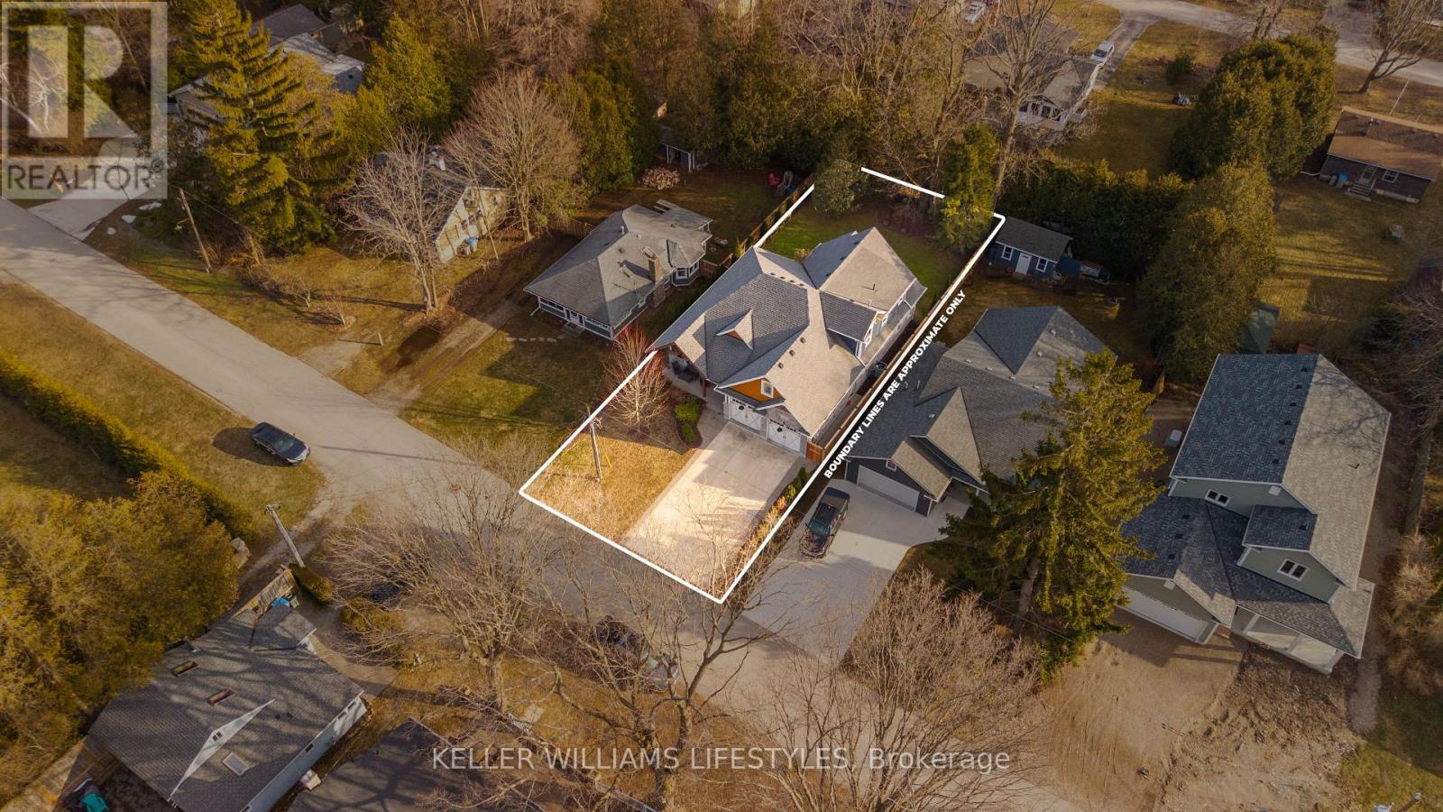 22 Delevan Street, Bluewater, Ontario  N0M 1G0 - Photo 4 - X12904170