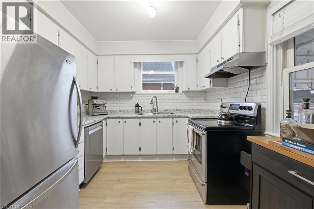 258 Cloverdale Avenue, Hamilton, Ontario  L8K 4M6 - Photo 10 - 40812068