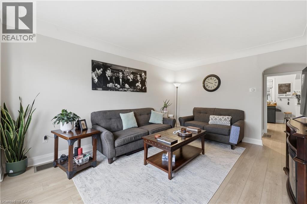 258 Cloverdale Avenue, Hamilton, Ontario  L8K 4M6 - Photo 4 - 40812068