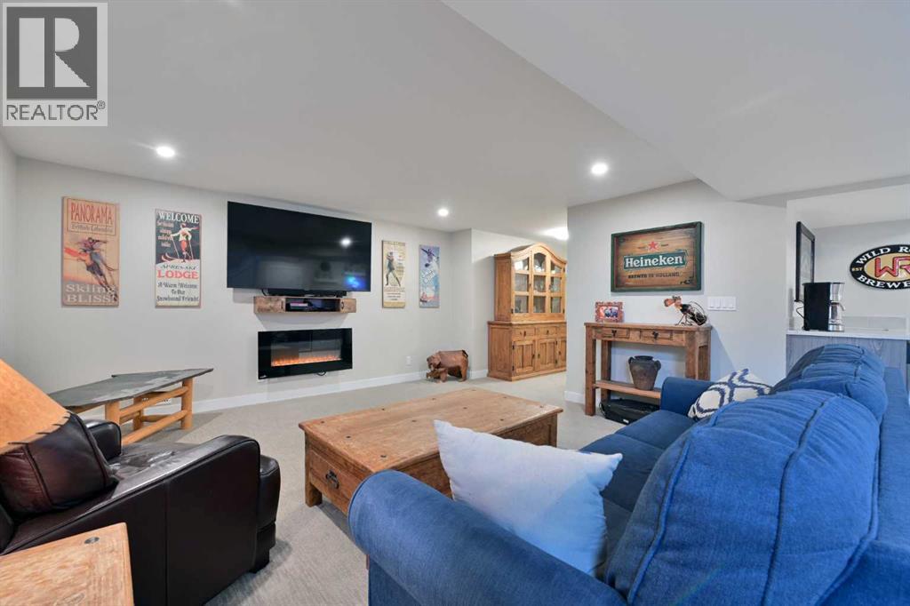 6427 Lombardy Crescent SW, Calgary, Alberta  T3E 5R4 - Photo 27 - A2286860