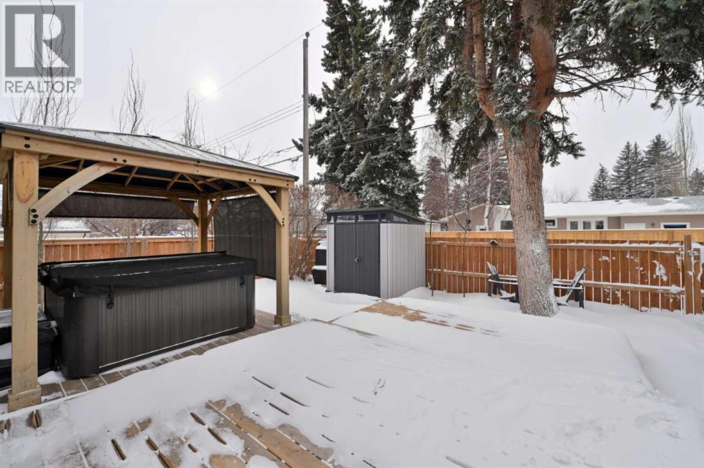 6427 Lombardy Crescent SW, Calgary, Alberta  T3E 5R4 - Photo 38 - A2286860