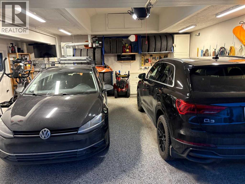 6427 Lombardy Crescent SW, Calgary, Alberta  T3E 5R4 - Photo 45 - A2286860