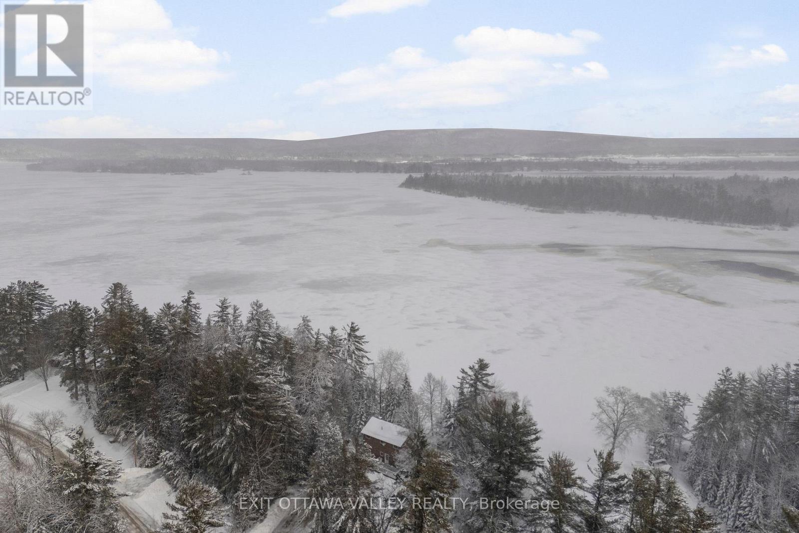 164 Coulonge Lake Trail, Whitewater Region, Ontario  K0J 2L0 - Photo 4 - X12903996