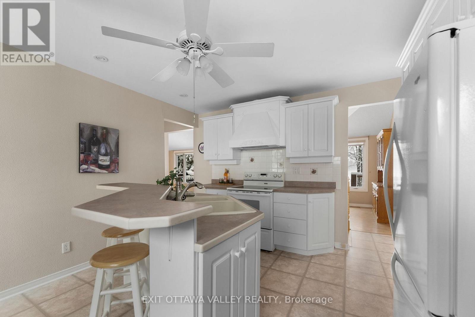 164 Coulonge Lake Trail, Whitewater Region, Ontario  K0J 2L0 - Photo 7 - X12903996