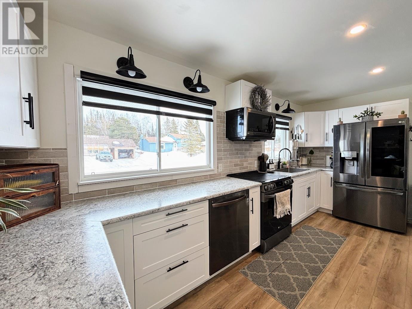 5 Steedman Dr, Marathon, Ontario  P0T 2E0 - Photo 2 - TB2600414