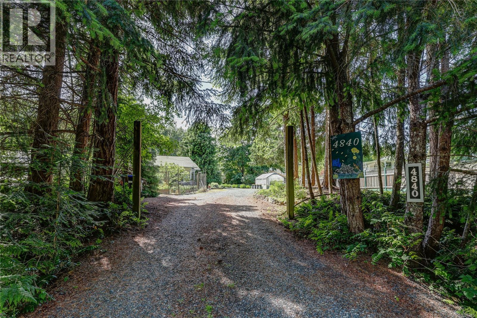 4840 Blue Heron Dr, Bowser, British Columbia