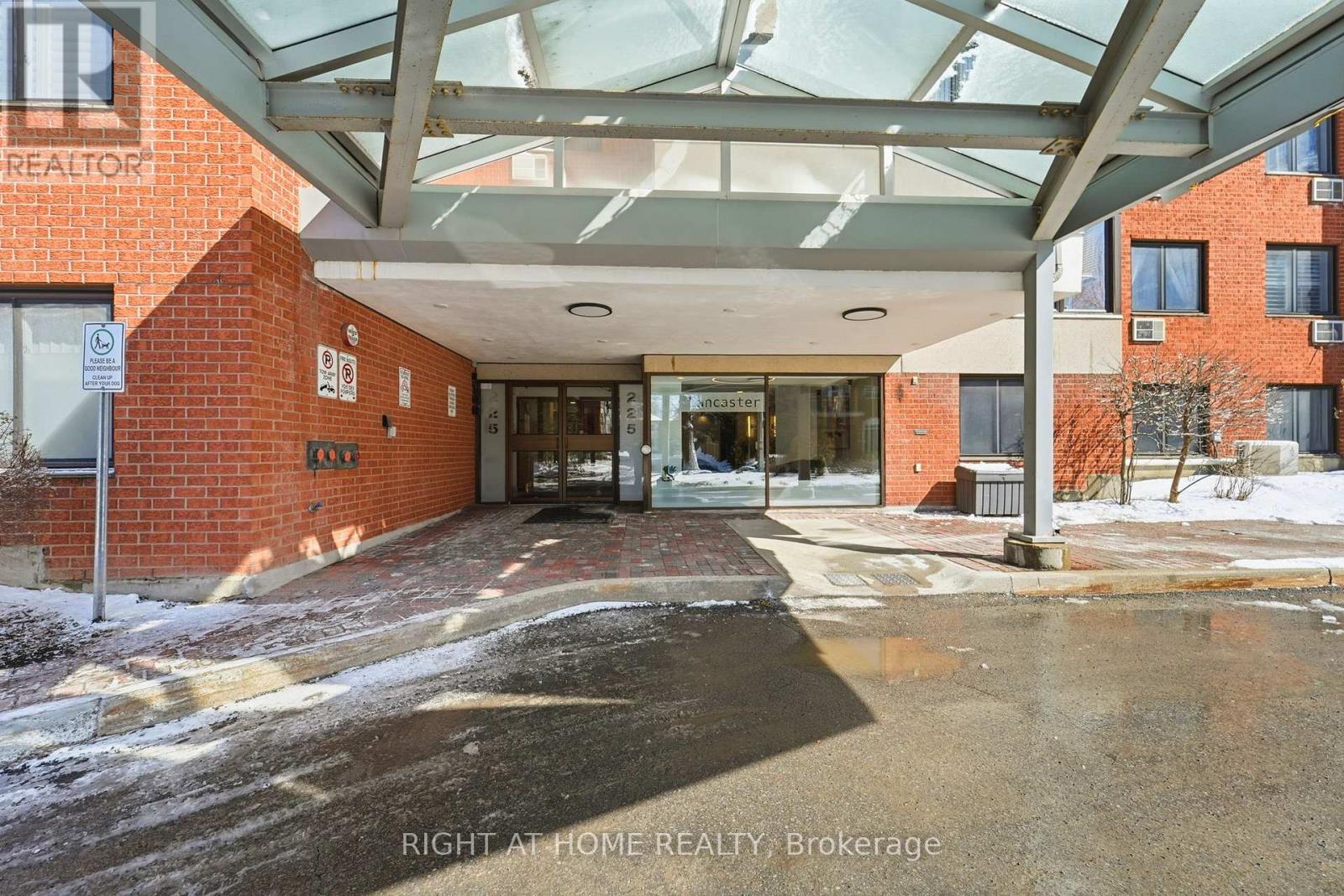 309 - 225 Alvin Road N, Ottawa, Ontario K1K 4H6 - Photo 3 - X12903904