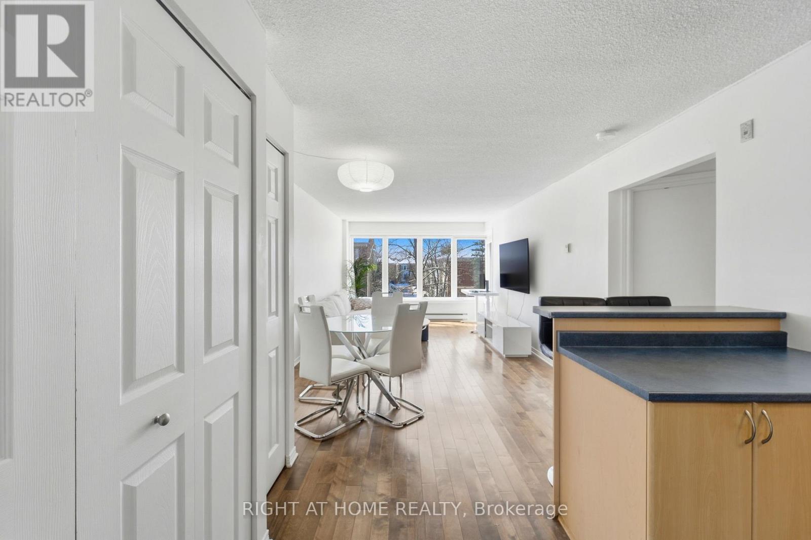 309 - 225 Alvin Road N, Ottawa, Ontario K1K 4H6 - Photo 8 - X12903904