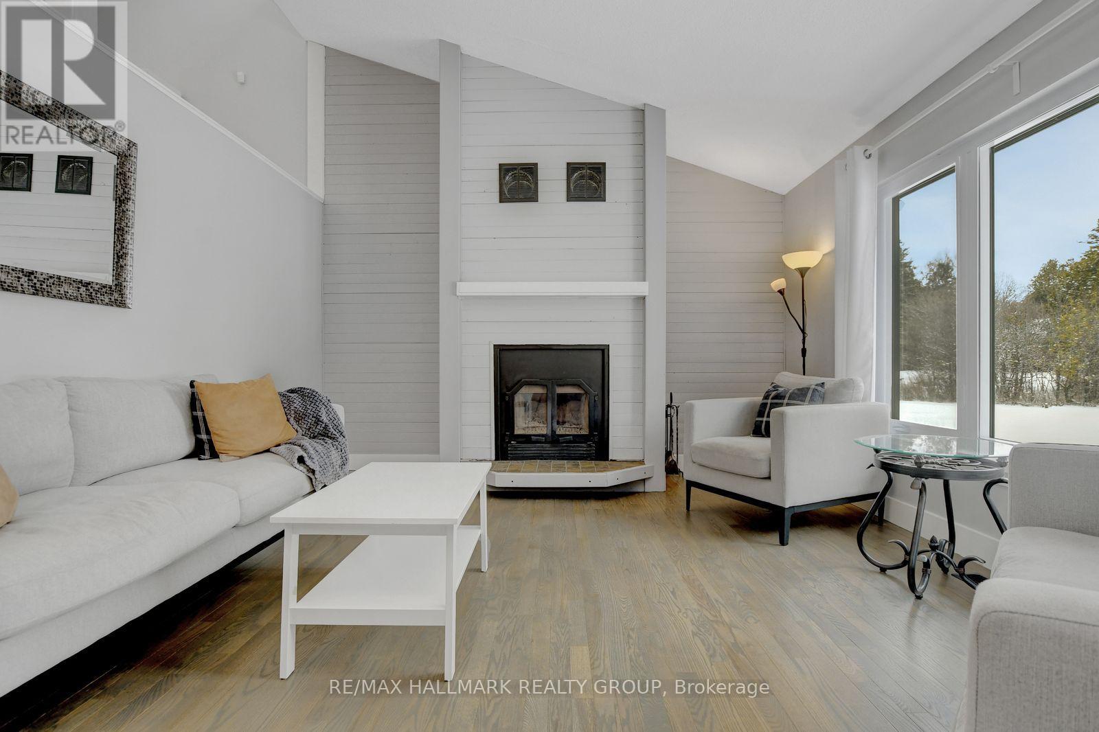 131 Delaney Drive, Ottawa, Ontario  K0A 1L0 - Photo 4 - X12903914