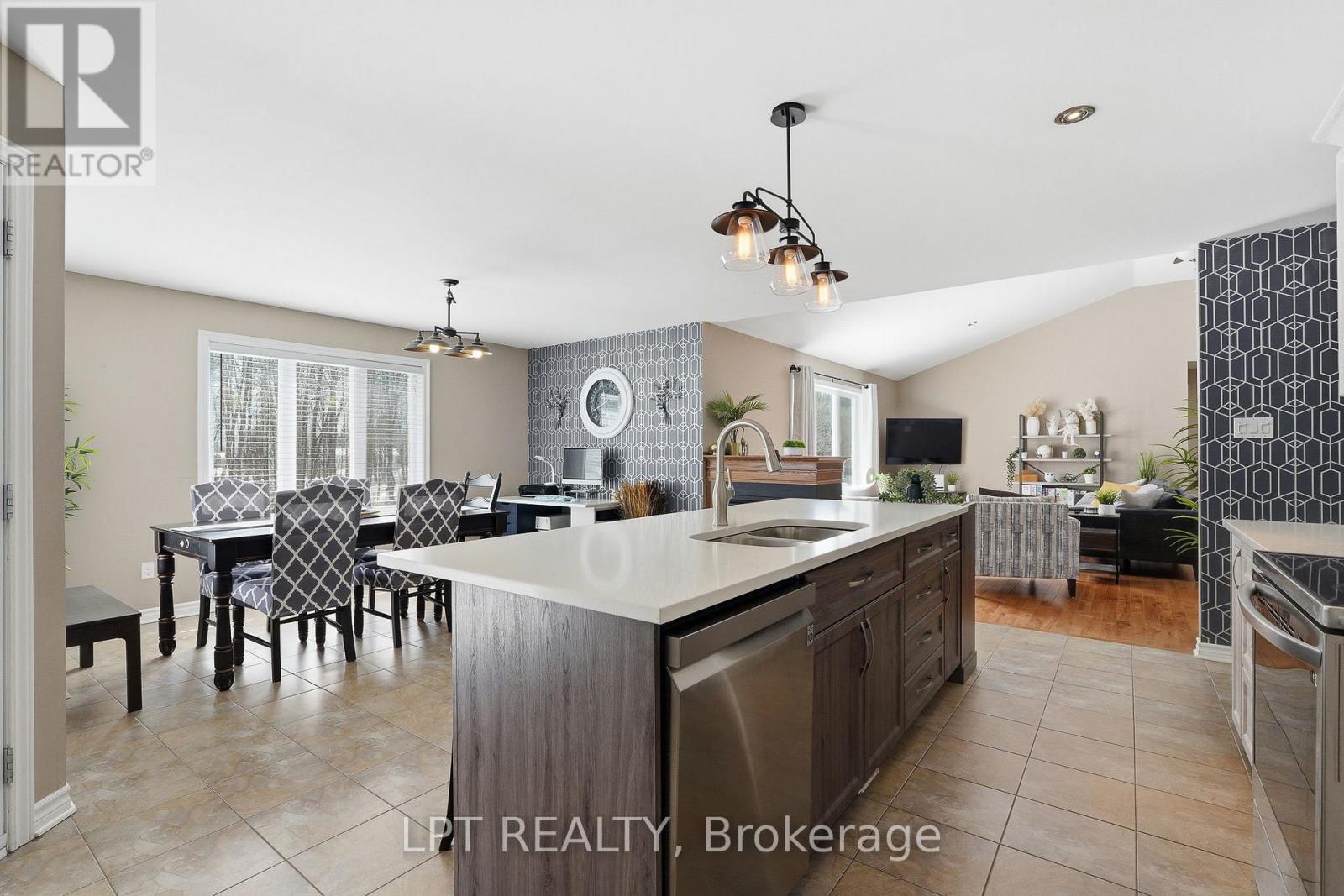 132 Moise-Gendron Street, Clarence-Rockland, Ontario  K0A 1E0 - Photo 13 - X12903992