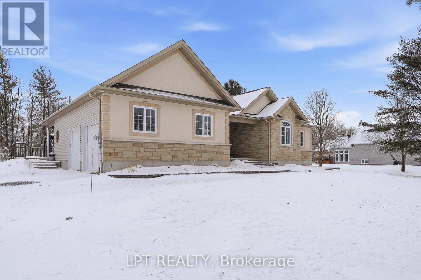 132 Moise-Gendron Street, Clarence-Rockland, Ontario  K0A 1E0 - Photo 2 - X12903992