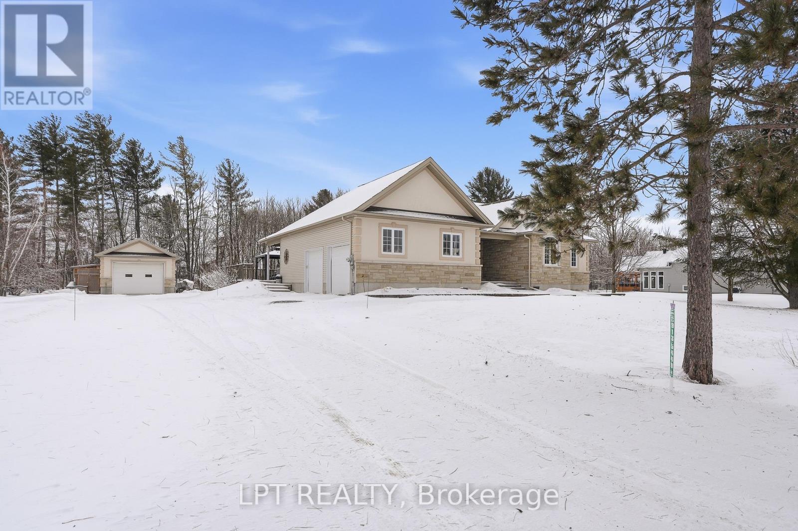132 Moise-Gendron Street, Clarence-Rockland, Ontario  K0A 1E0 - Photo 3 - X12903992