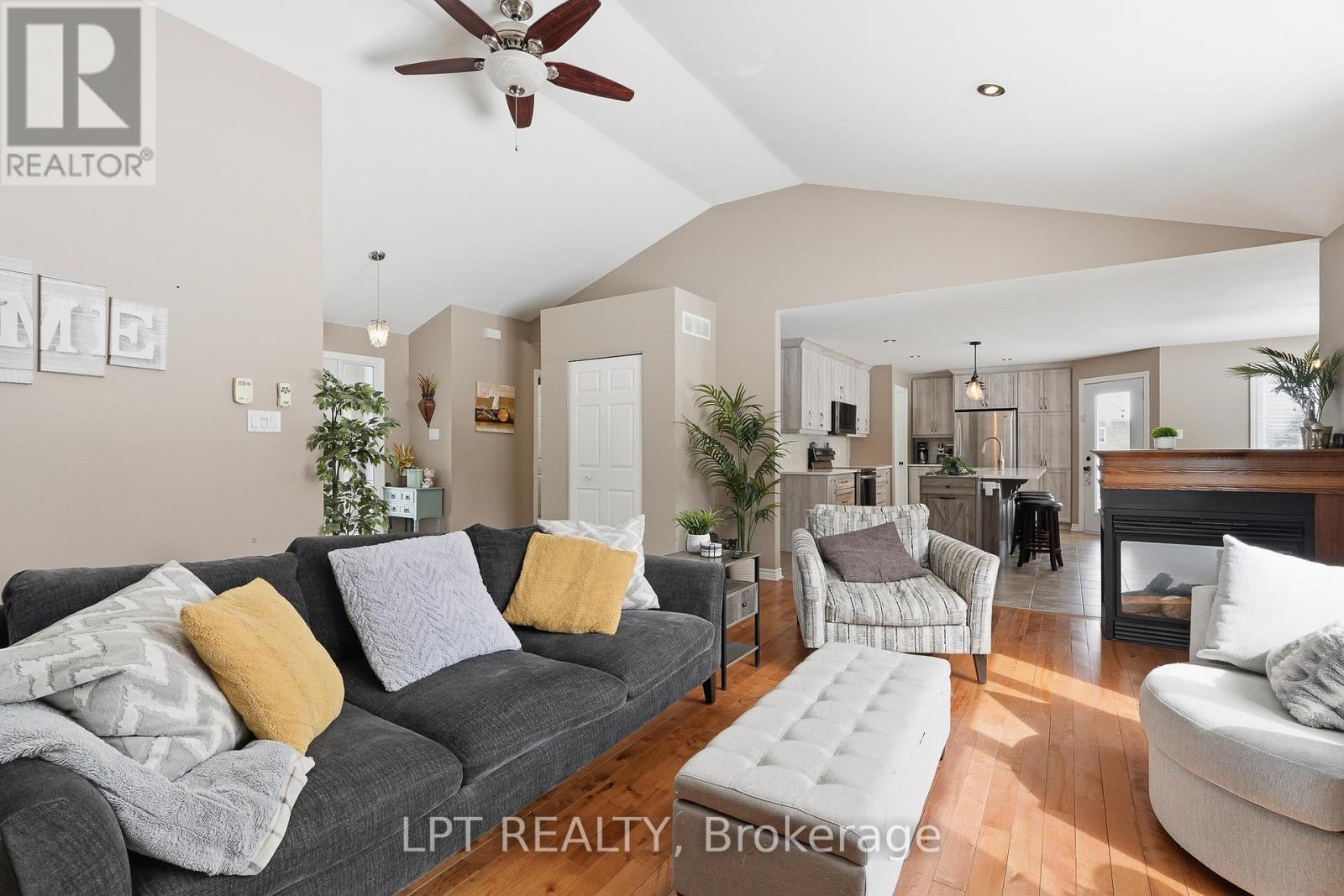 132 Moise-Gendron Street, Clarence-Rockland, Ontario  K0A 1E0 - Photo 5 - X12903992