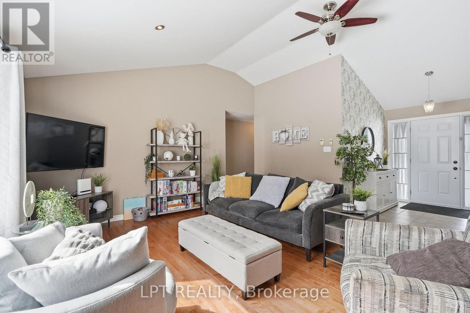 132 Moise-Gendron Street, Clarence-Rockland, Ontario  K0A 1E0 - Photo 7 - X12903992