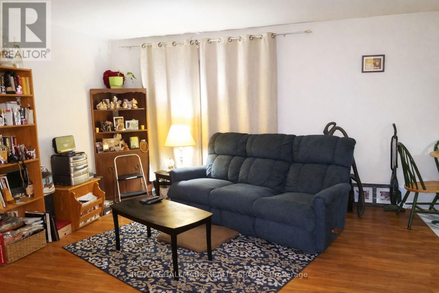 560 Stewart Street, Renfrew, Ontario  K7V 1Y6 - Photo 4 - X12904072