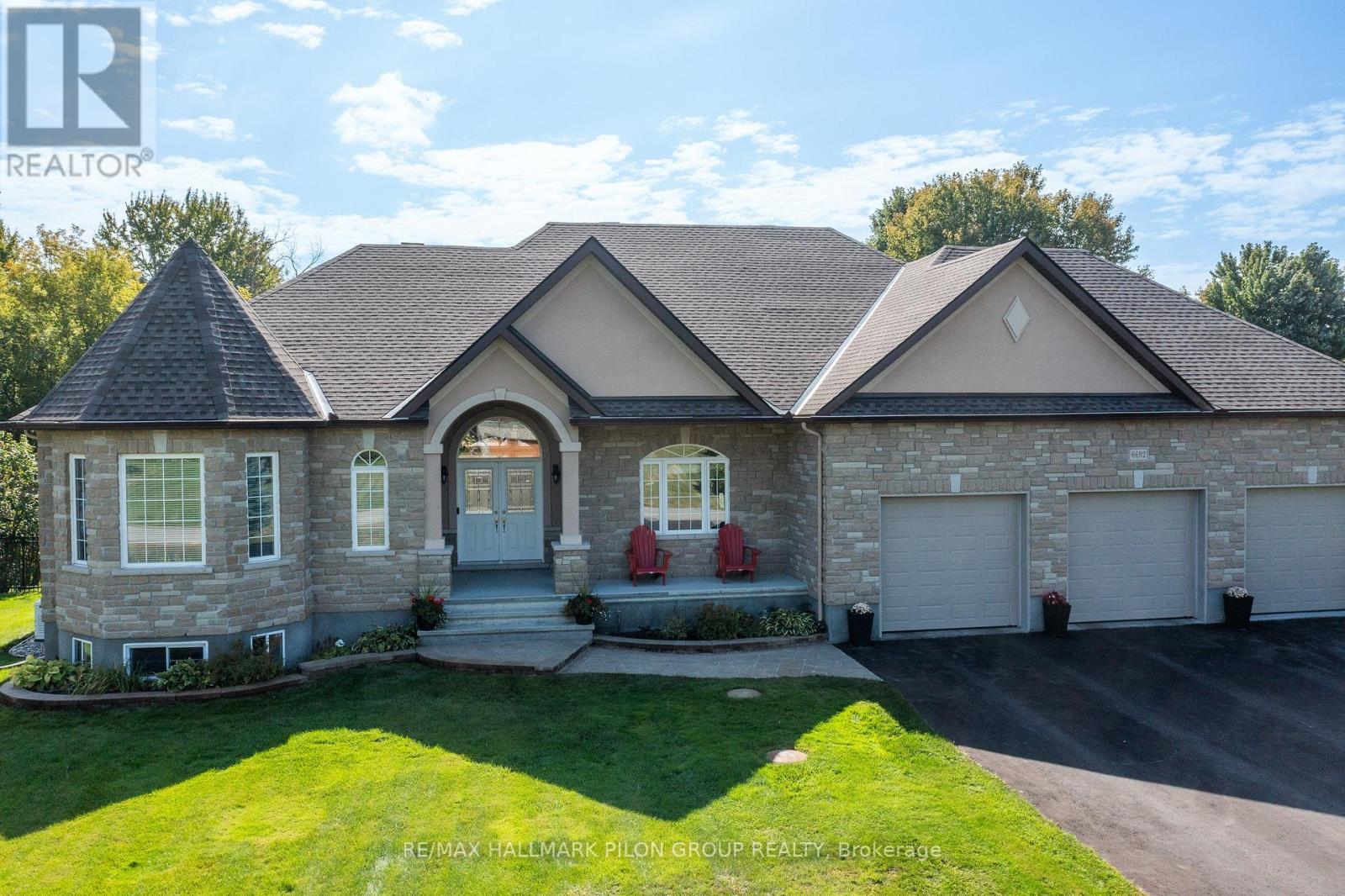 6692 Pebble Trail Way, Ottawa, Ontario  K4P 0B7 - Photo 2 - X12904088