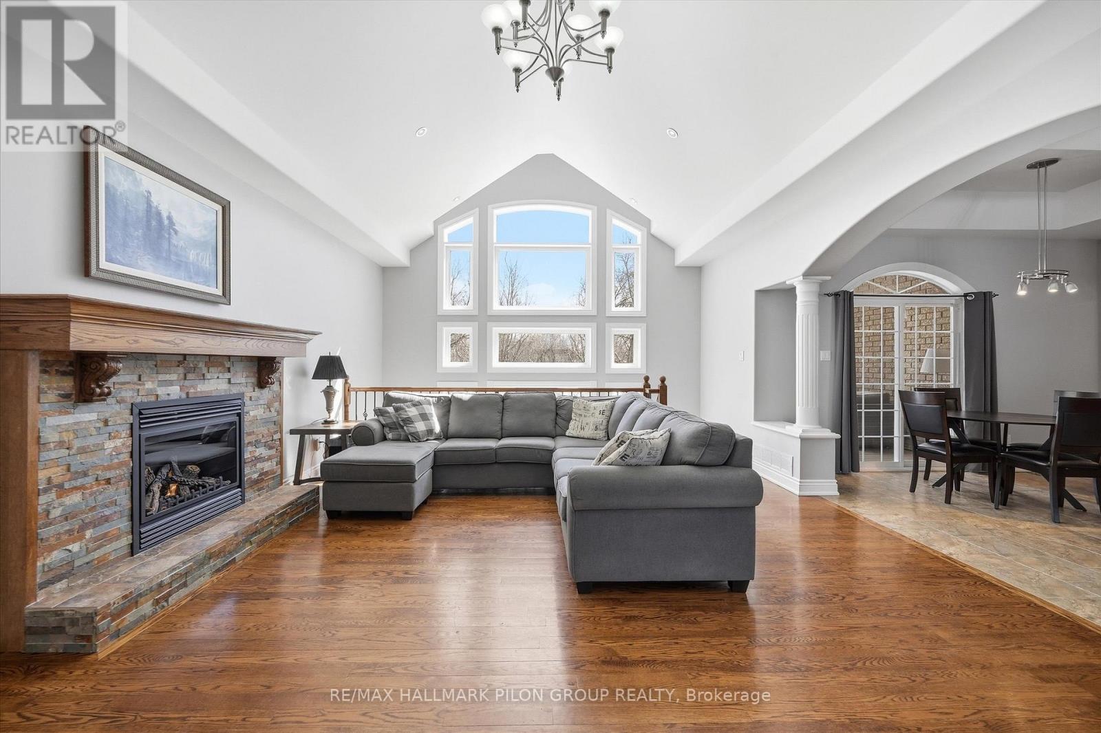 6692 Pebble Trail Way, Ottawa, Ontario  K4P 0B7 - Photo 3 - X12904088