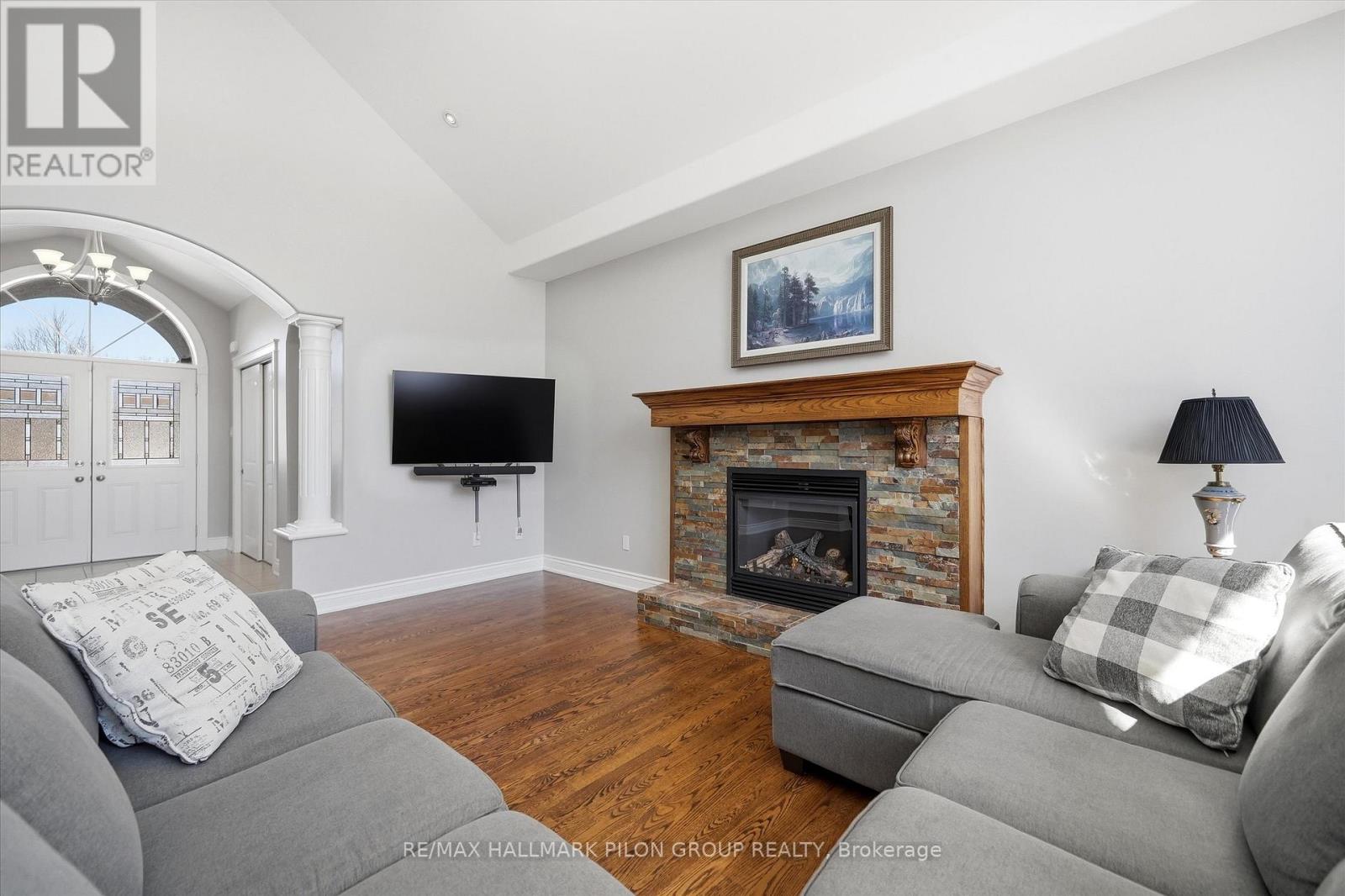 6692 Pebble Trail Way, Ottawa, Ontario  K4P 0B7 - Photo 4 - X12904088