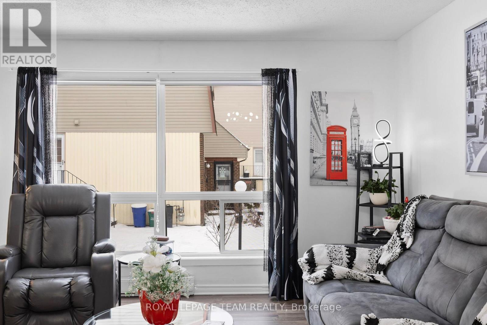 C - 41 Forester Crescent Sw, Ottawa, Ontario K2H 8Y3 - Photo 11 - X12904094