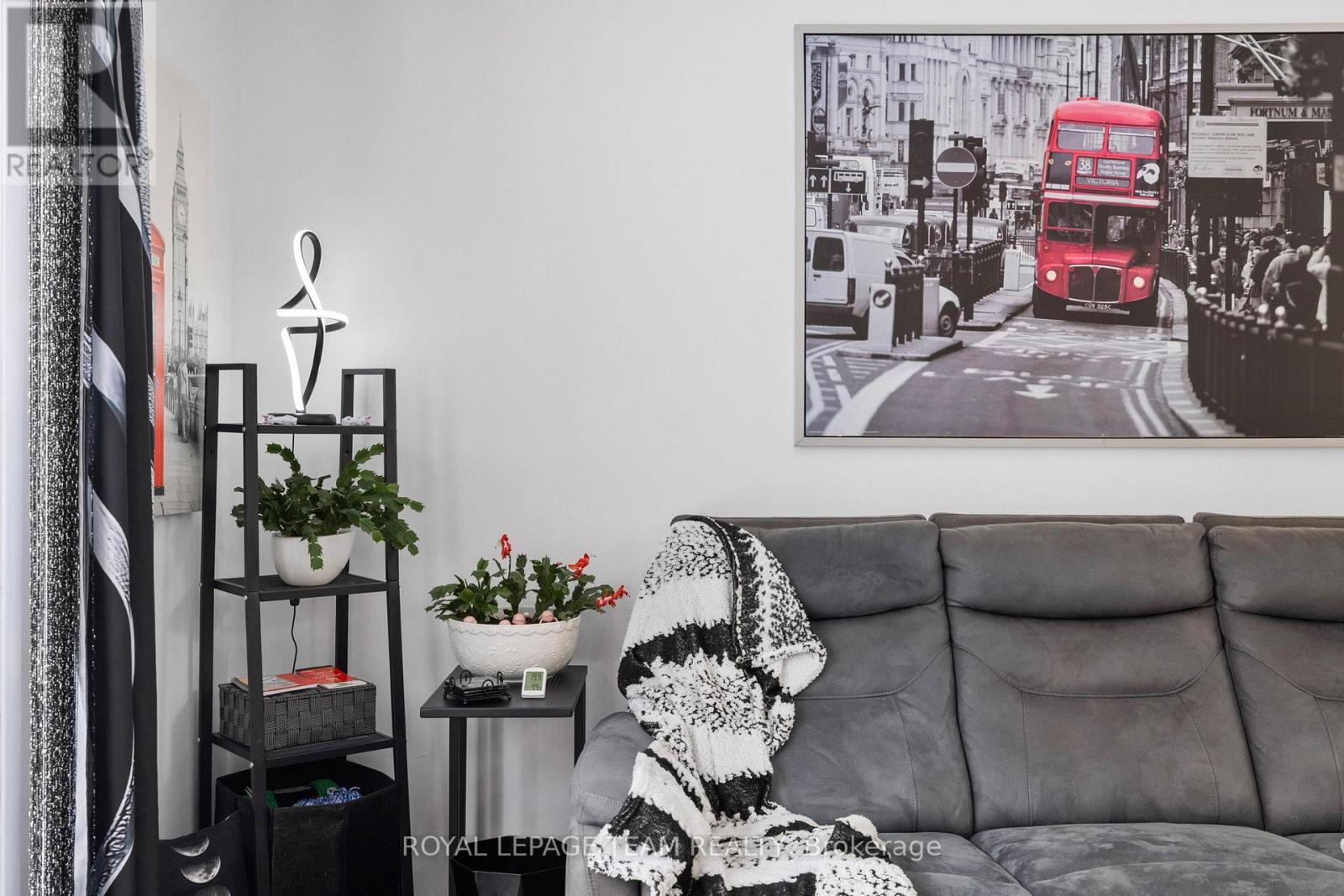 C - 41 Forester Crescent Sw, Ottawa, Ontario K2H 8Y3 - Photo 12 - X12904094