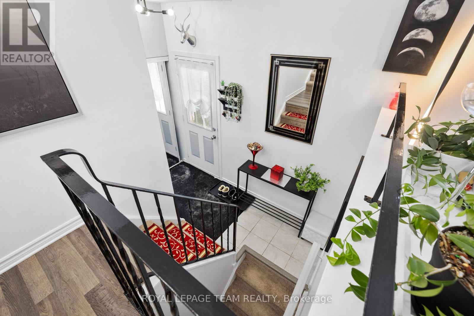 C - 41 Forester Crescent Sw, Ottawa, Ontario K2H 8Y3 - Photo 5 - X12904094