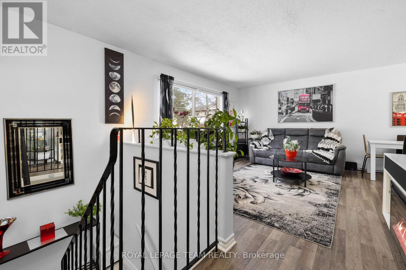 C - 41 Forester Crescent Sw, Ottawa, Ontario K2H 8Y3 - Photo 6 - X12904094