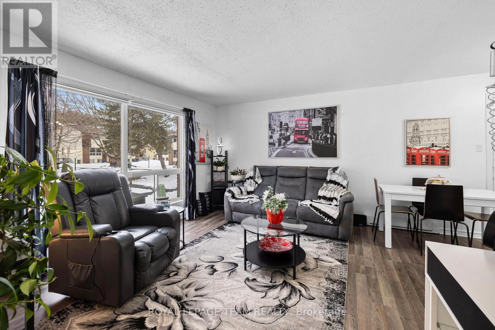 C - 41 Forester Crescent Sw, Ottawa, Ontario K2H 8Y3 - Photo 7 - X12904094