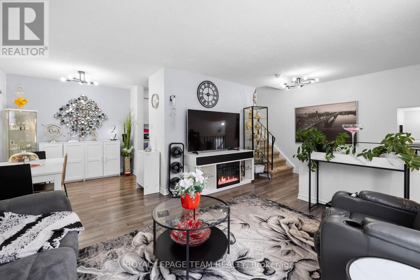 C - 41 Forester Crescent Sw, Ottawa, Ontario K2H 8Y3 - Photo 9 - X12904094