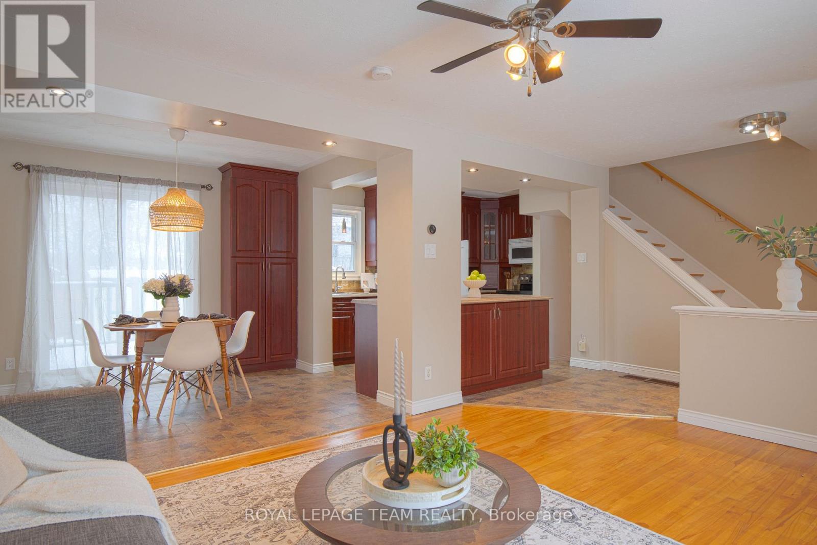 840 Borthwick Avenue, Ottawa, Ontario  K1K 2M8 - Photo 3 - X12904120