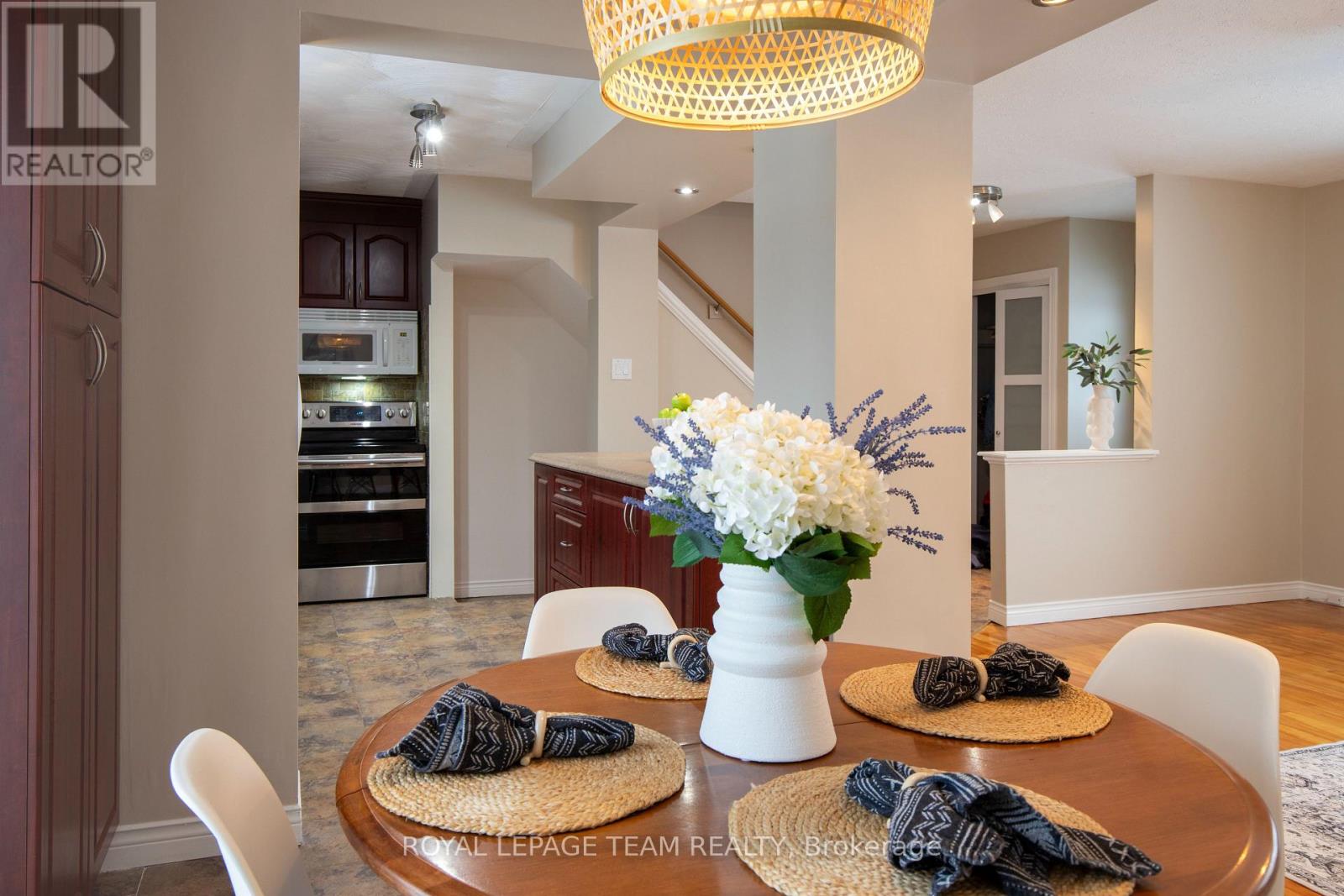 840 Borthwick Avenue, Ottawa, Ontario  K1K 2M8 - Photo 5 - X12904120