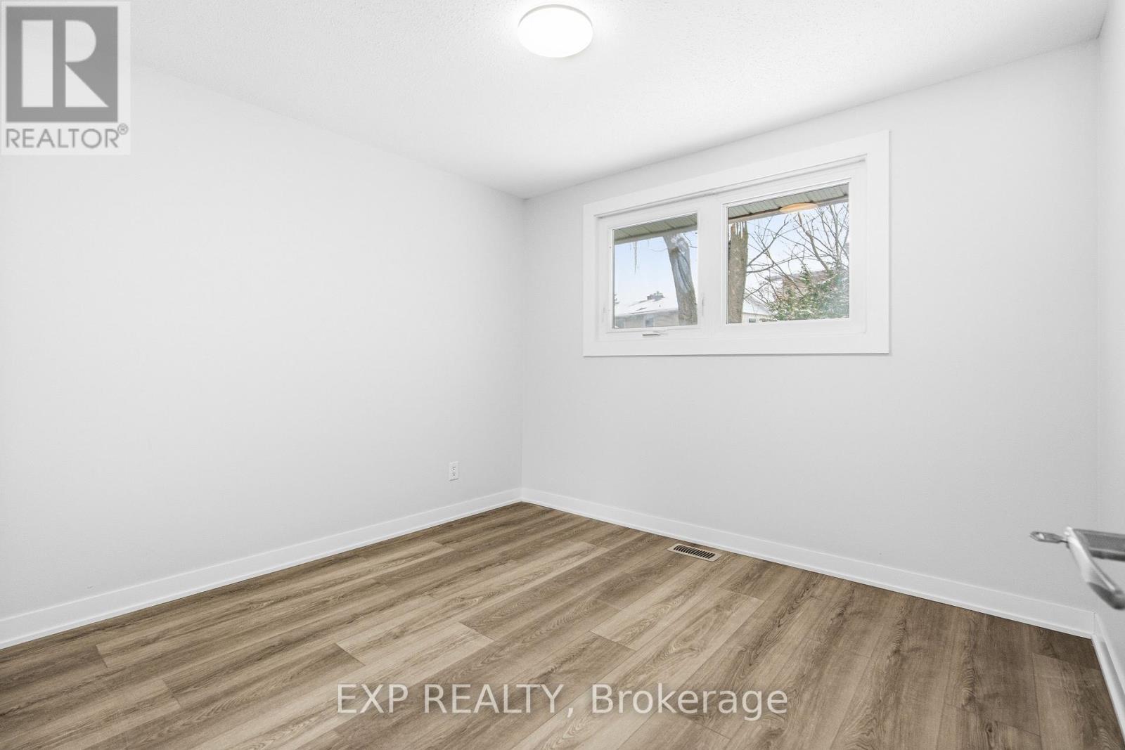 46 Charkay Street, Ottawa, Ontario  K2E 5N4 - Photo 21 - X12904164