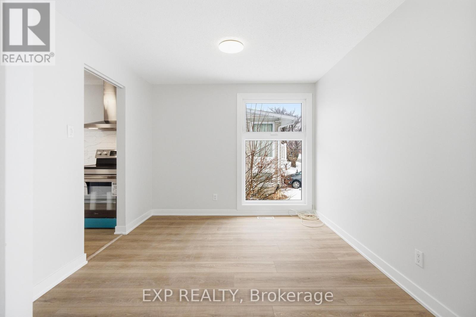 46 Charkay Street, Ottawa, Ontario  K2E 5N4 - Photo 9 - X12904164