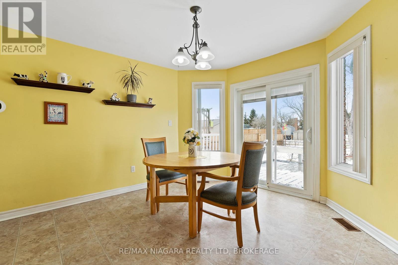 231 West Side Road, Port Colborne, Ontario  L3K 5L1 - Photo 16 - X12904030