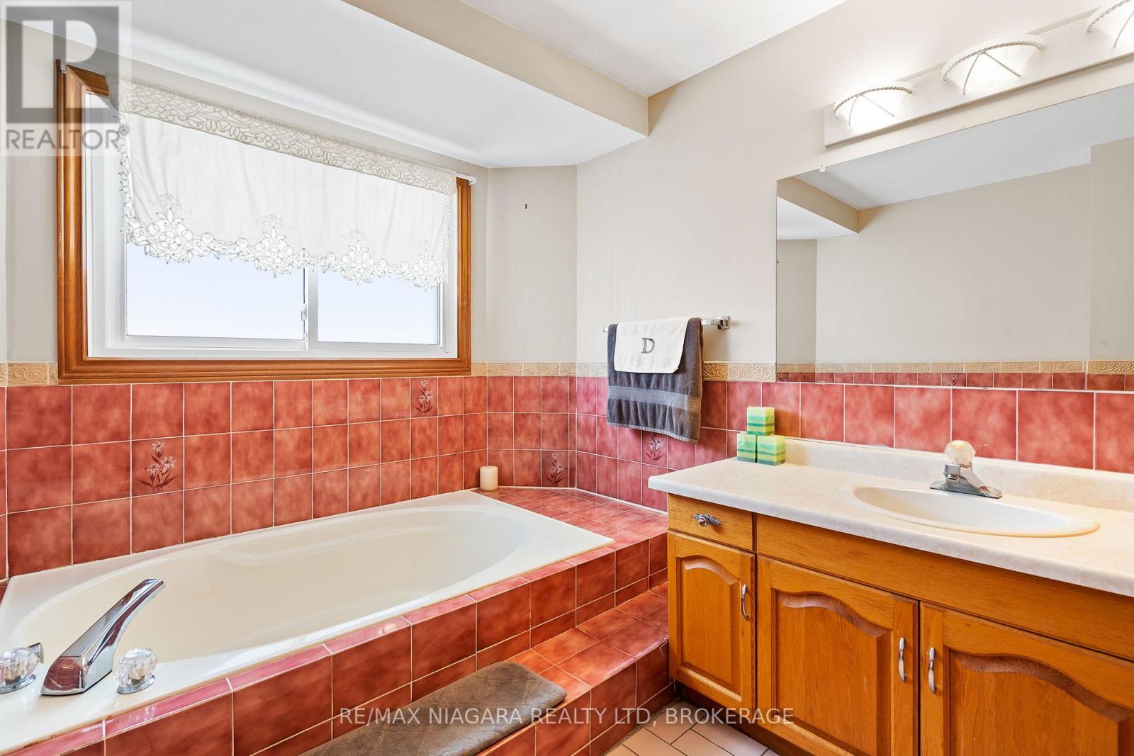 231 West Side Road, Port Colborne, Ontario  L3K 5L1 - Photo 26 - X12904030