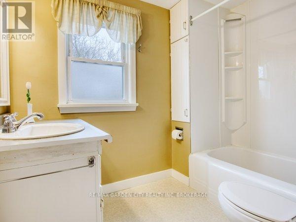 6159 Toby Crescent, Niagara Falls, Ontario  L2G 2S8 - Photo 18 - X12904052