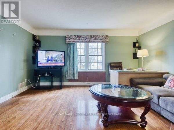 6159 Toby Crescent, Niagara Falls, Ontario  L2G 2S8 - Photo 7 - X12904052