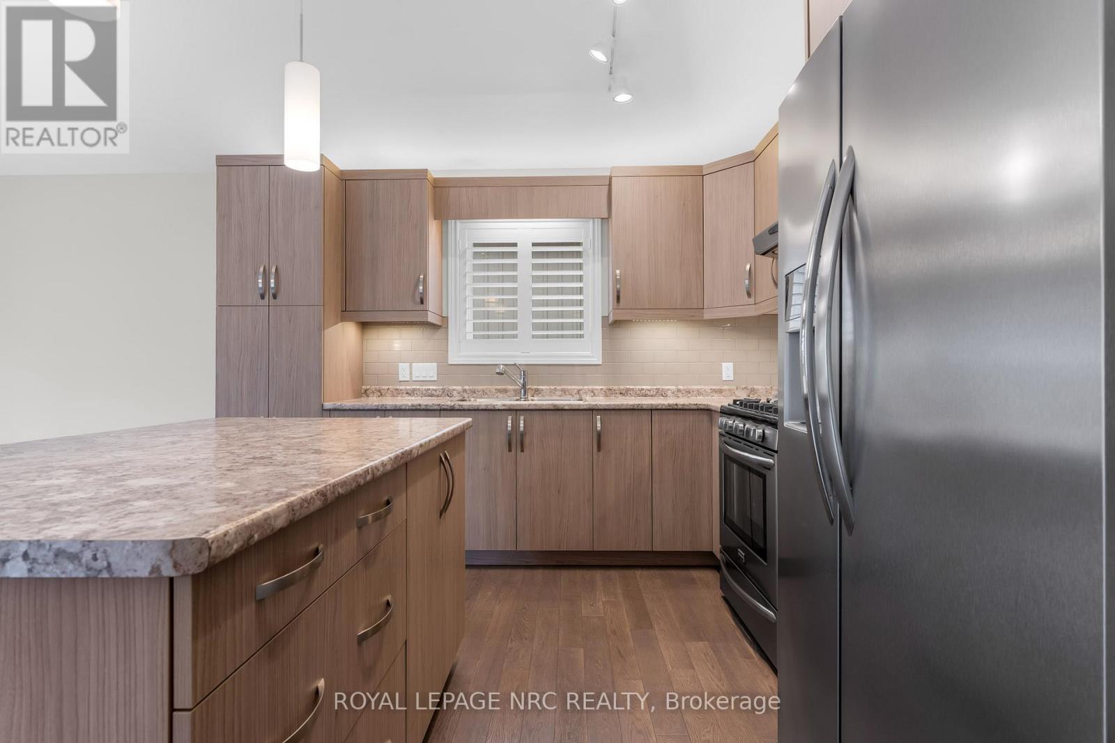 25 Mcfarland Street, Thorold, Ontario  L2V 0E2 - Photo 12 - X12904150