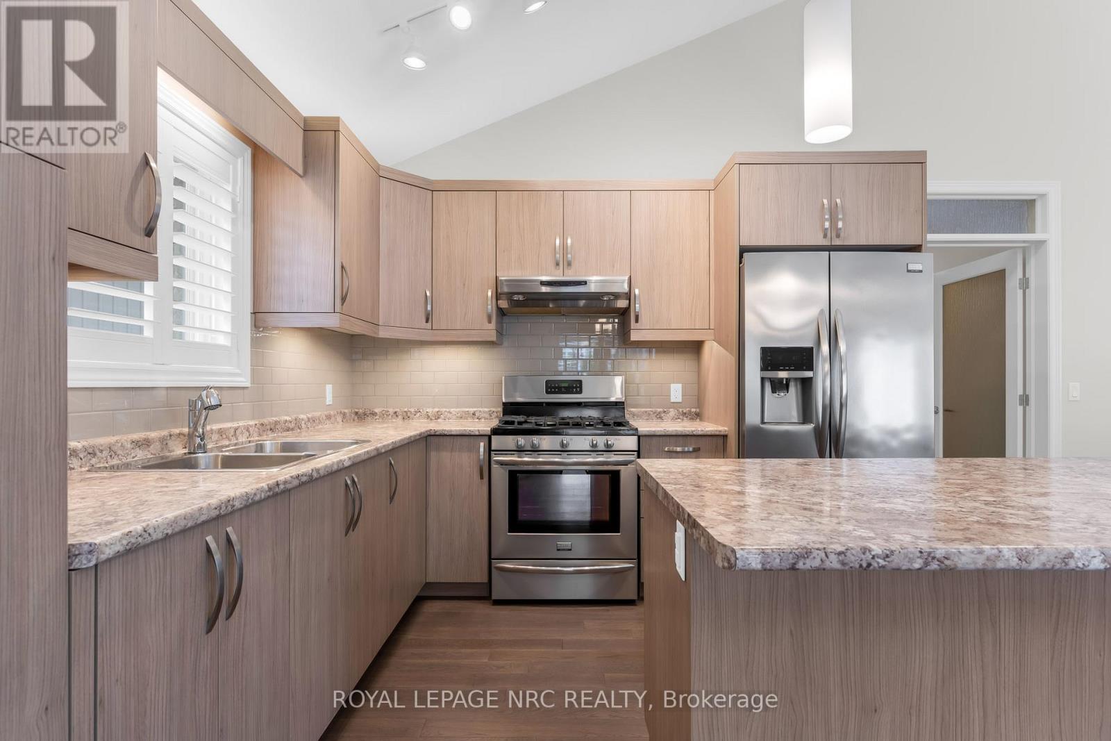 25 Mcfarland Street, Thorold, Ontario  L2V 0E2 - Photo 13 - X12904150