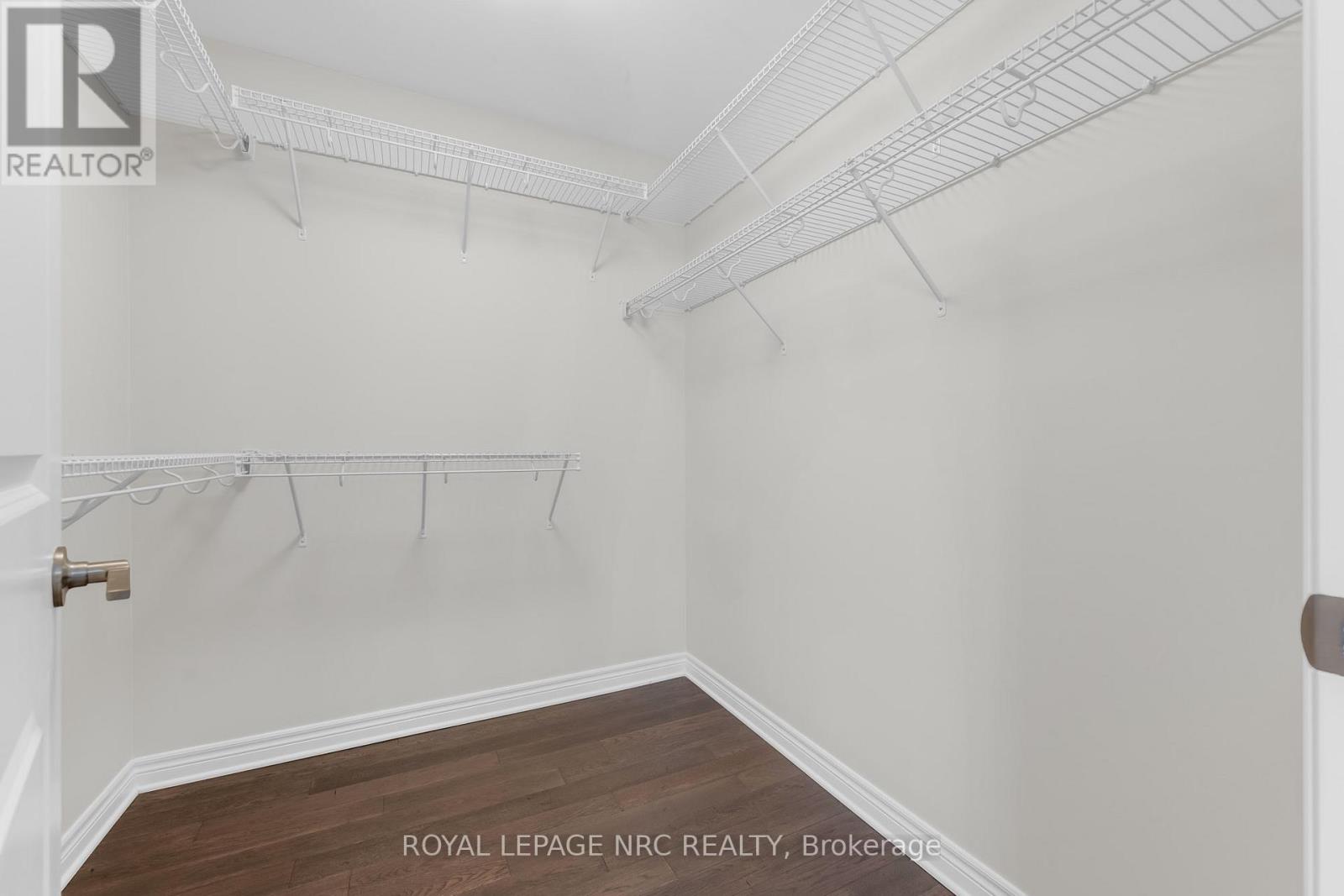 25 Mcfarland Street, Thorold, Ontario  L2V 0E2 - Photo 23 - X12904150