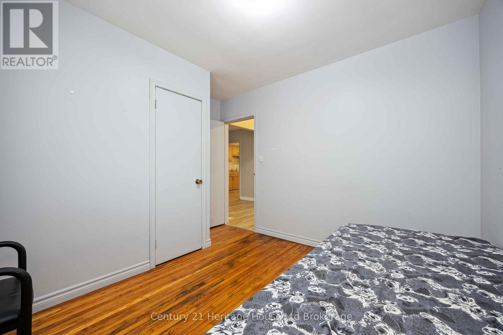 115 Sutton Street, Sarnia, Ontario  N7T 3S4 - Photo 12 - X12904132