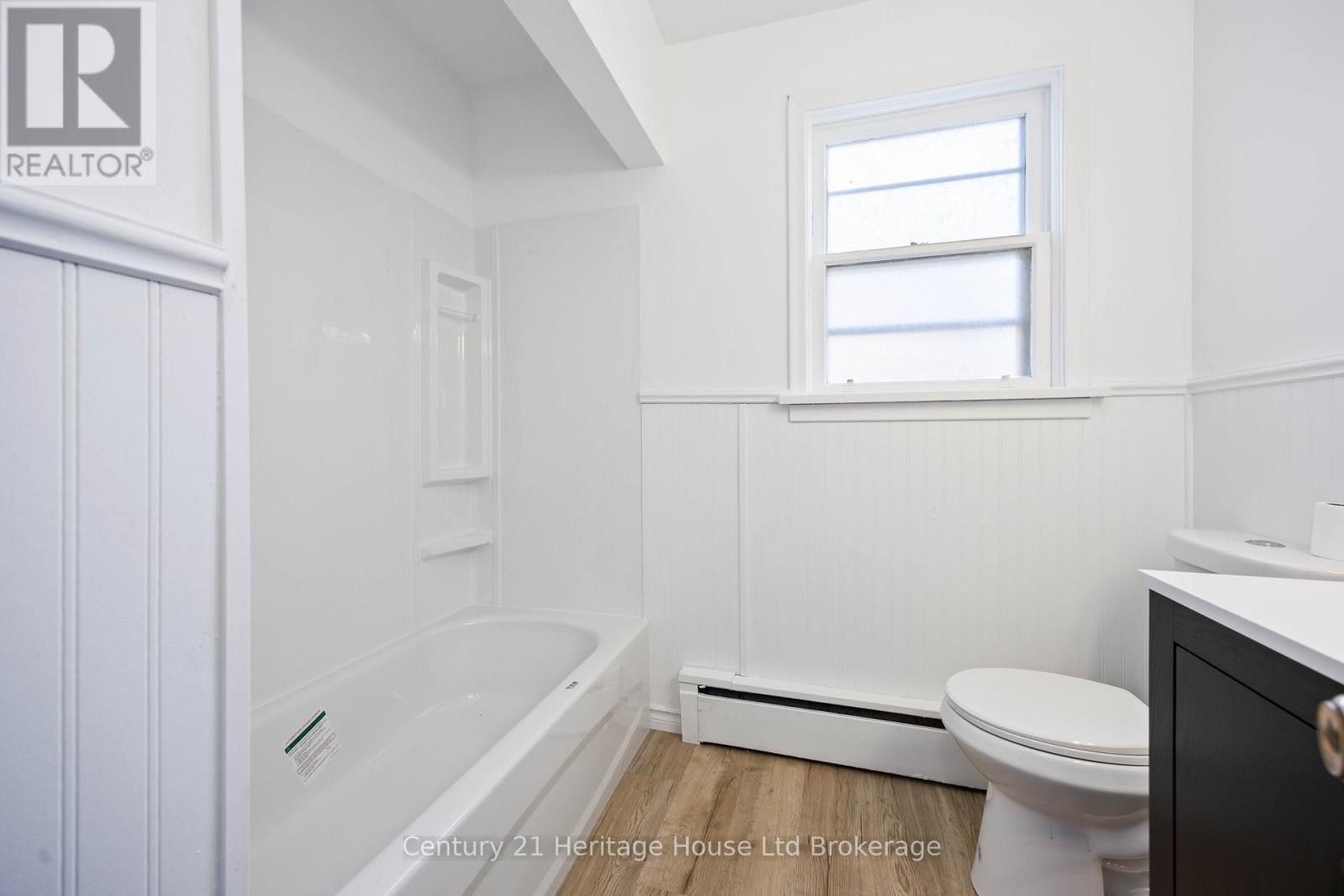 115 Sutton Street, Sarnia, Ontario  N7T 3S4 - Photo 15 - X12904132