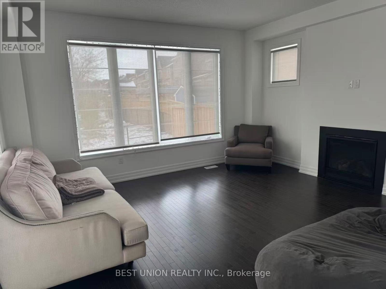 52 Beaverdams Drive, Whitby, Ontario  L0E 1N0 - Photo 7 - E12867266