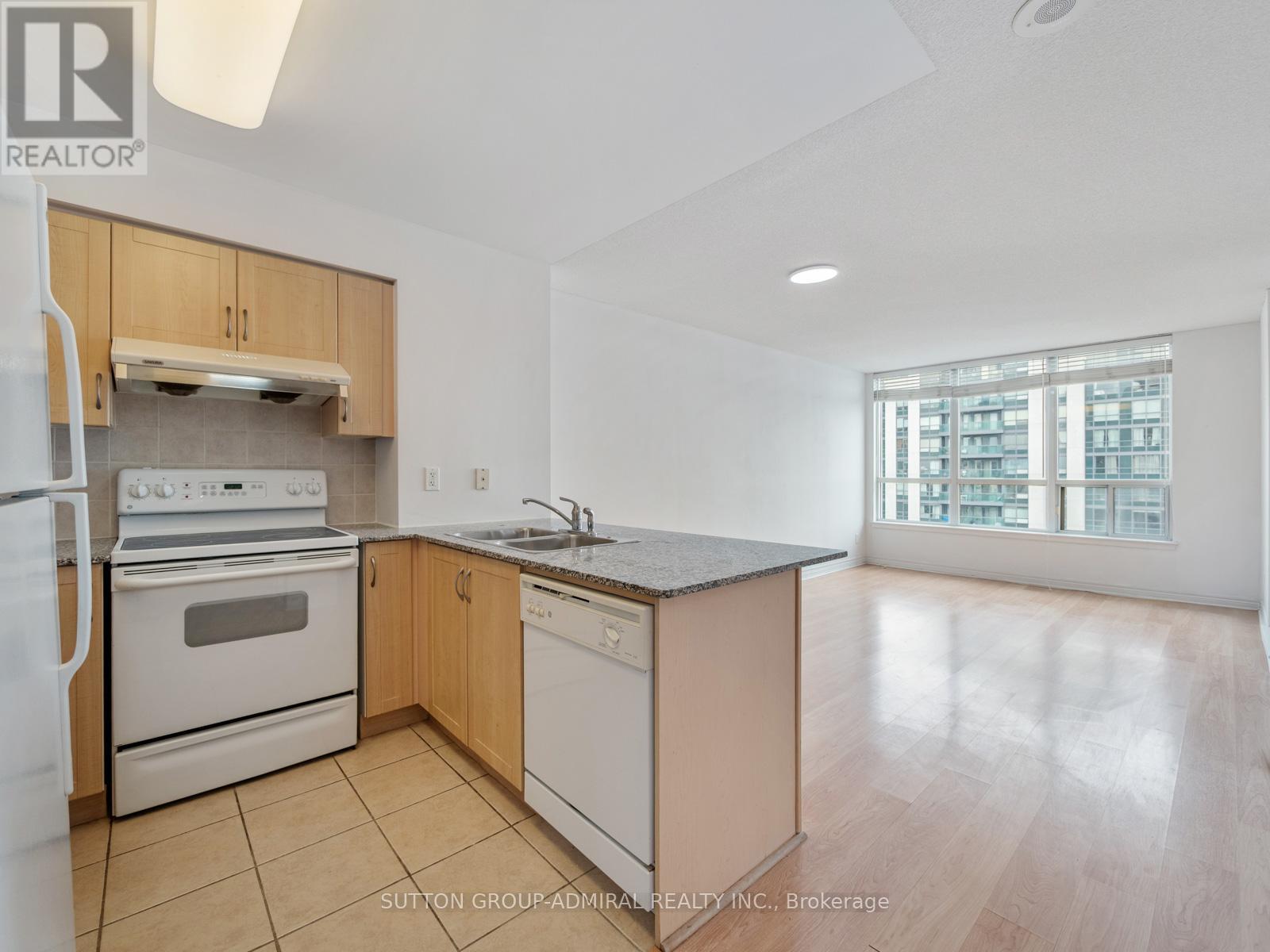 1101 - 60 Disera Drive, Vaughan, Ontario  L4J 9G1 - Photo 7 - N12902576