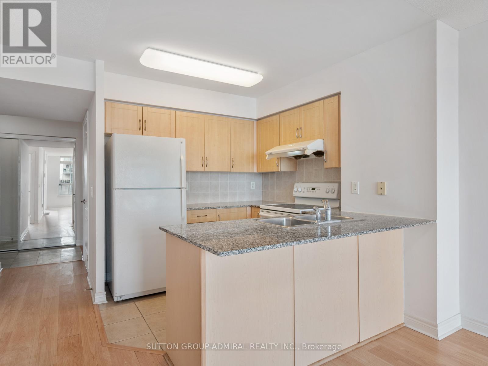 1101 - 60 Disera Drive, Vaughan, Ontario  L4J 9G1 - Photo 10 - N12902576