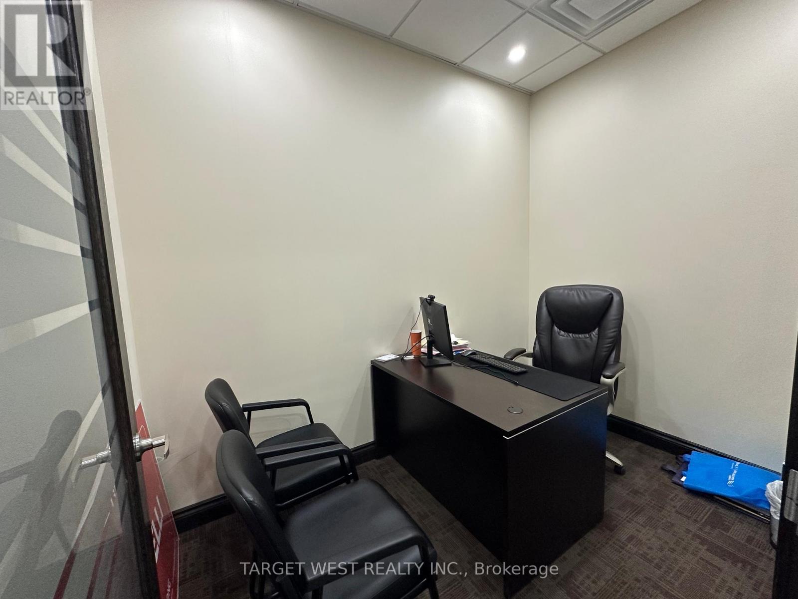 13 - 680 Rexdale Boulevard, Toronto, Ontario  M9W 0B5 - Photo 12 - W12901164