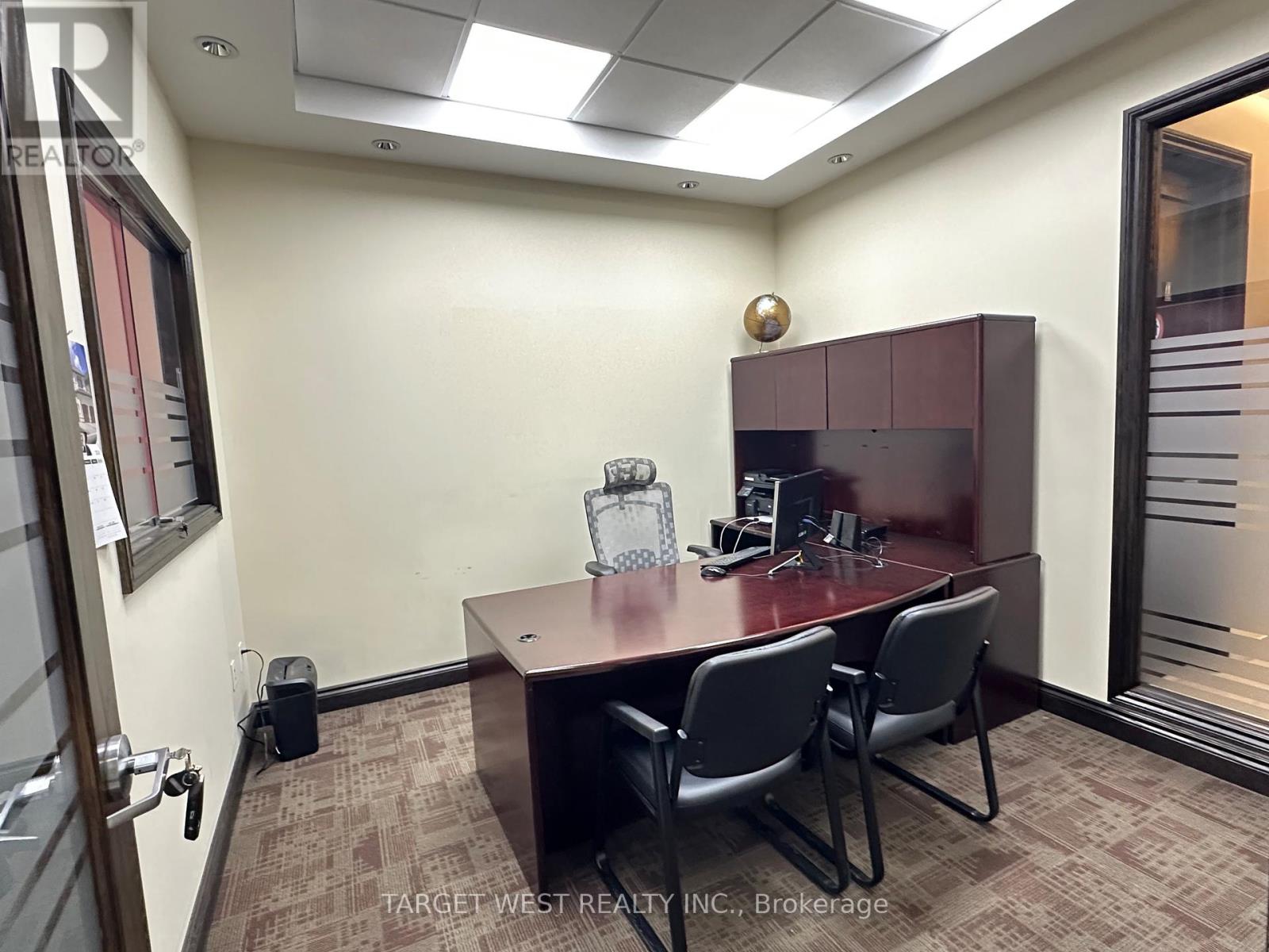 13 - 680 Rexdale Boulevard, Toronto, Ontario  M9W 0B5 - Photo 5 - W12901164