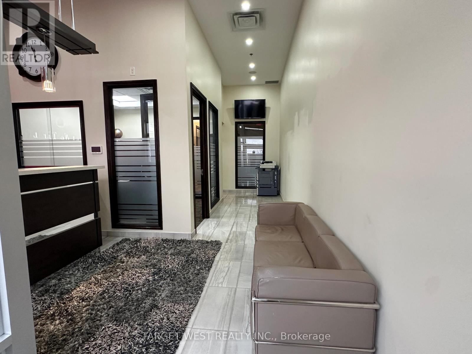 13 - 680 Rexdale Boulevard, Toronto, Ontario  M9W 0B5 - Photo 3 - W12901164