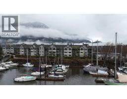 202 1468 PEMBERTON AVENUE, Squamish, British Columbia