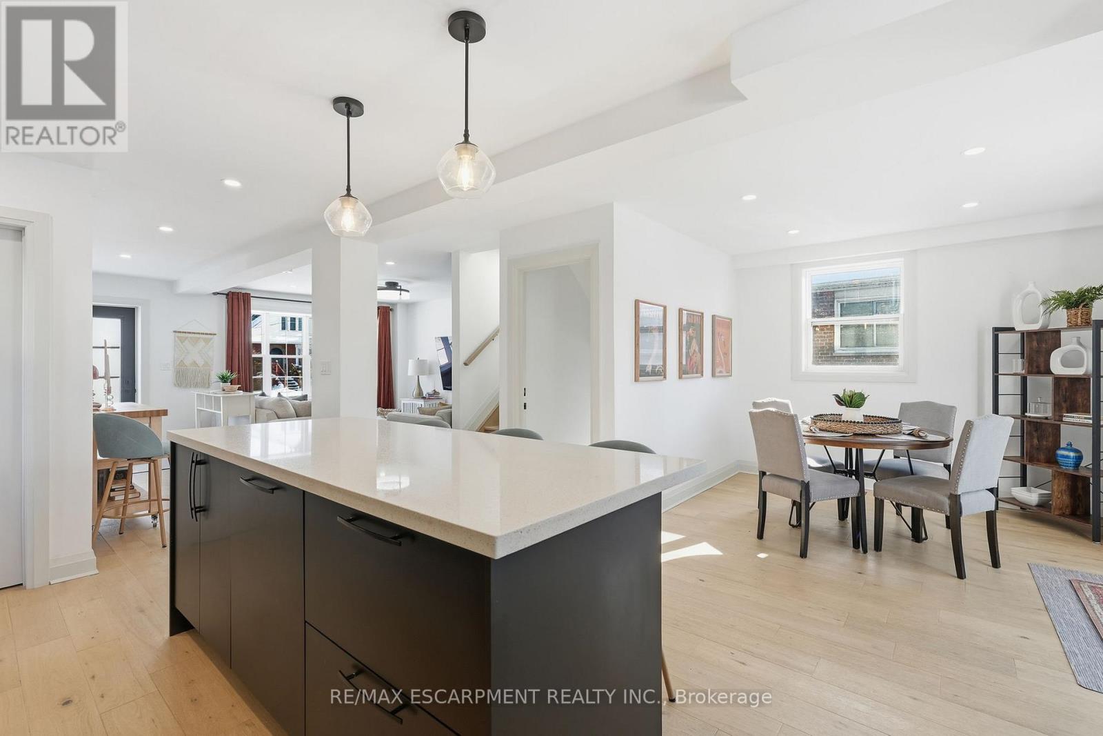 286 East 18th Street, Hamilton, Ontario  L9A 4P6 - Photo 14 - X12820590